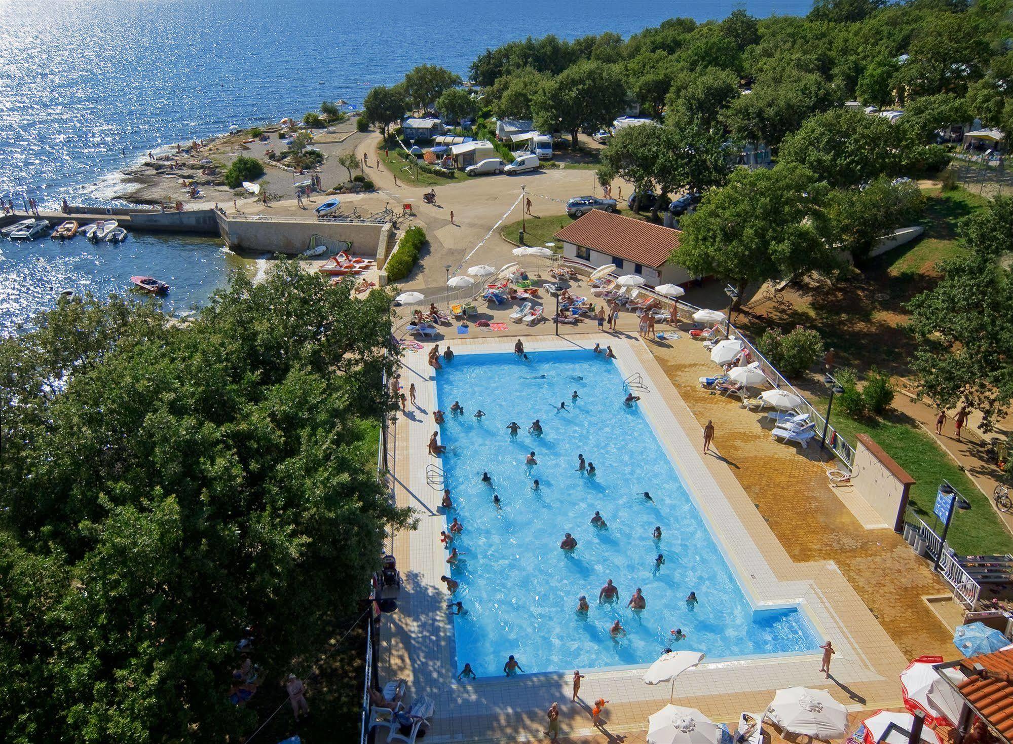 Eurocamp Mobile Homes At Fkk Nudist Campsite Solaris Tar-Vabriga Εξωτερικό φωτογραφία